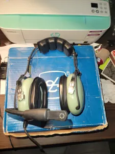 David Clark Aviation Headset / Microphone H10-20 dual plug Like New Vintage. USA